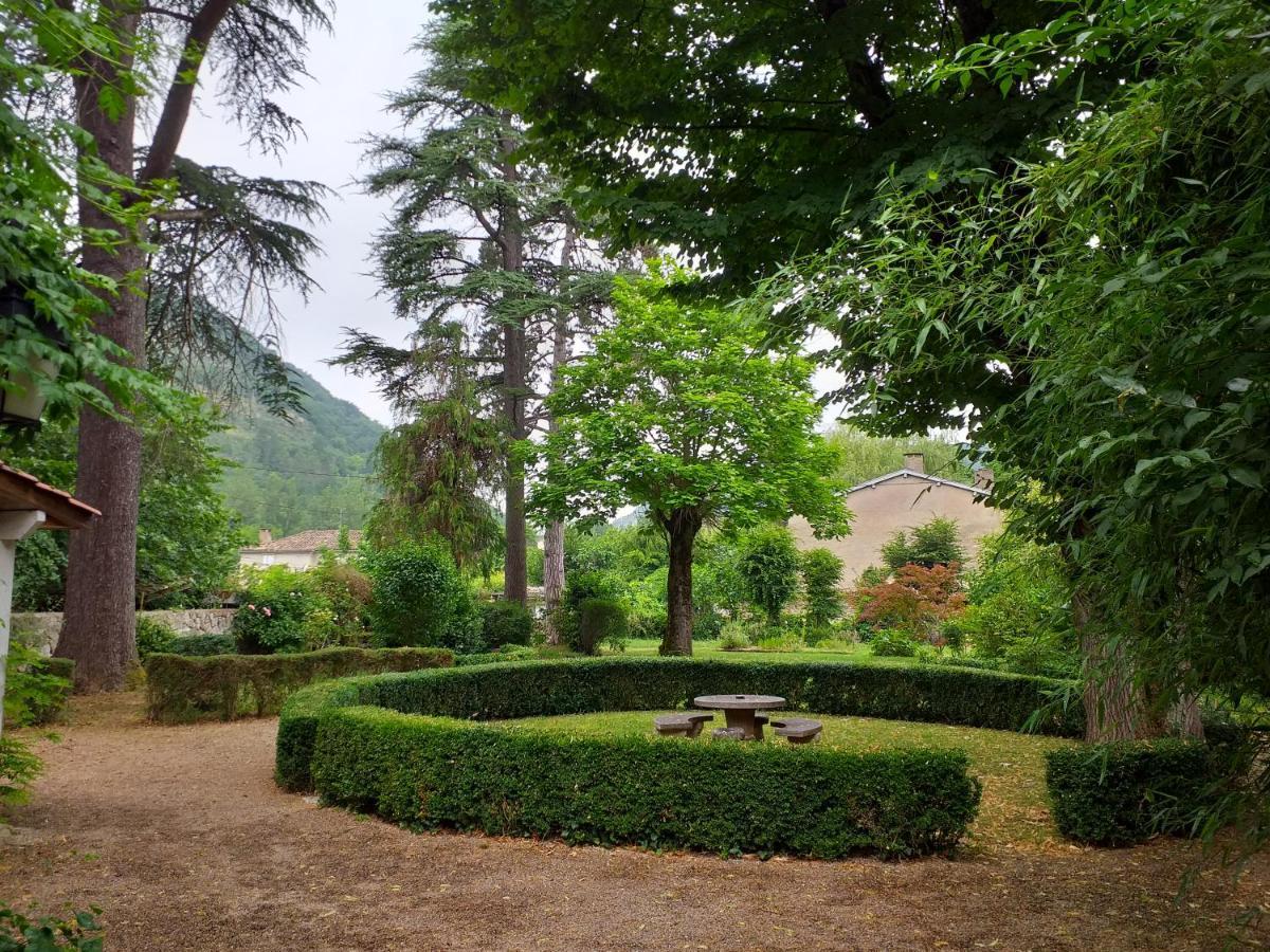Le Jardin Secret Bed and Breakfast Saint-Antonin Buitenkant foto